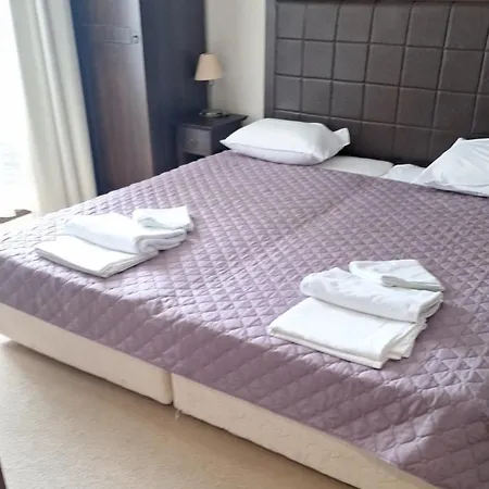 Arendo Sea - In Barcelo * Σάνι Μπιτς